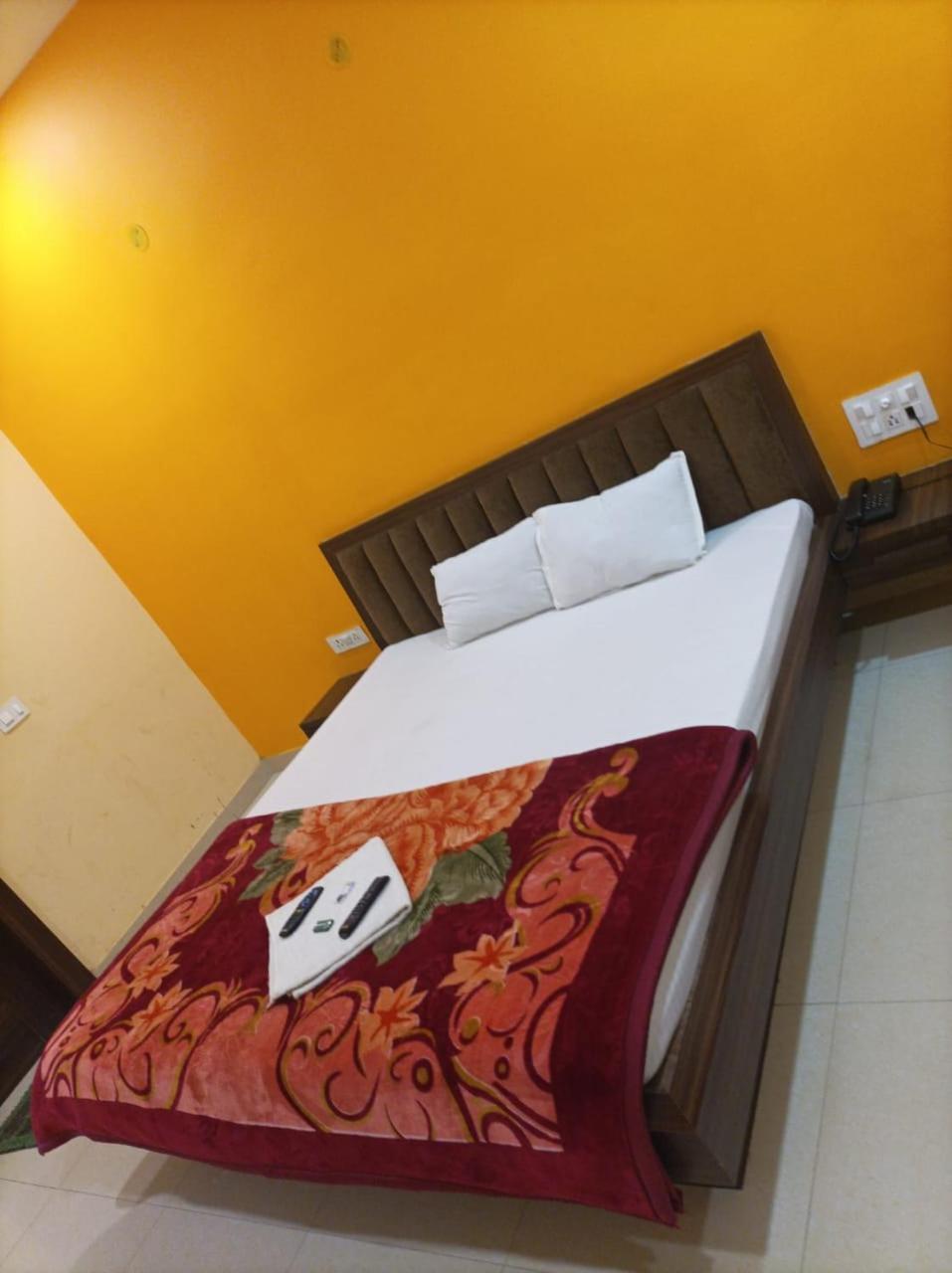 Hotel Diamond Vihar Rajgir Exterior photo